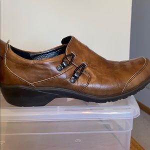 Comfortable leather slip on shoes